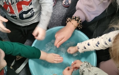 Zdjęcie do Śnieżne zabawy 